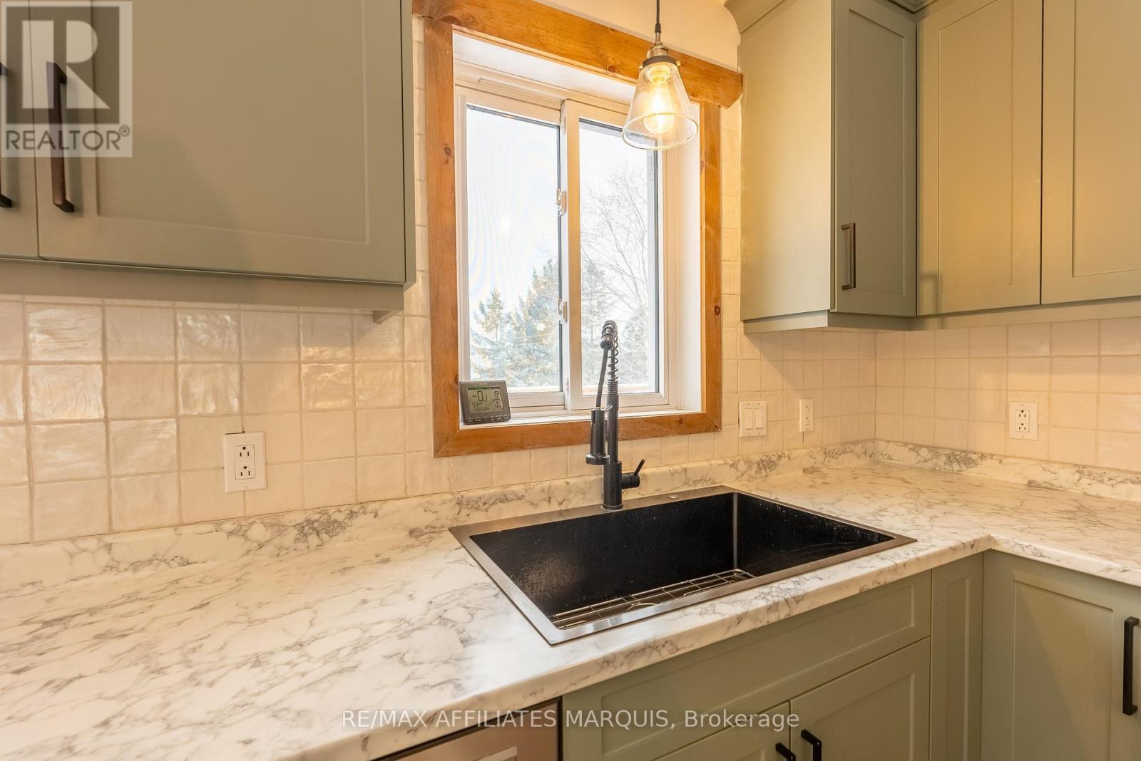 480 PORTER ROAD - 10