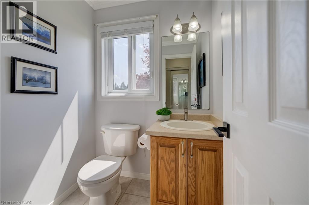 1161 COUNTRYSTONE Drive, Kitchener, Ontario, N2N3H4 — Photo 3