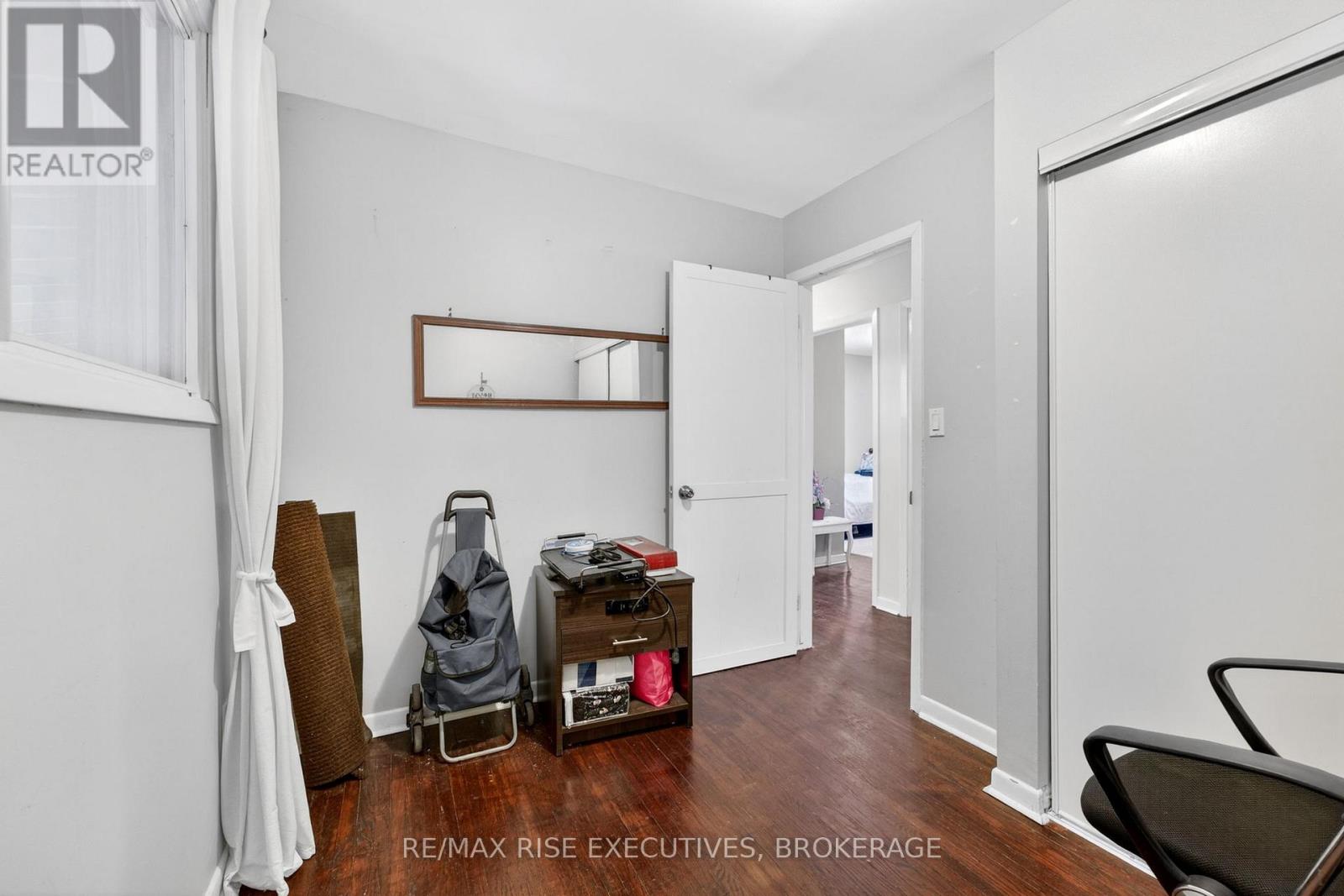 1071 HUDSON DRIVE - 15