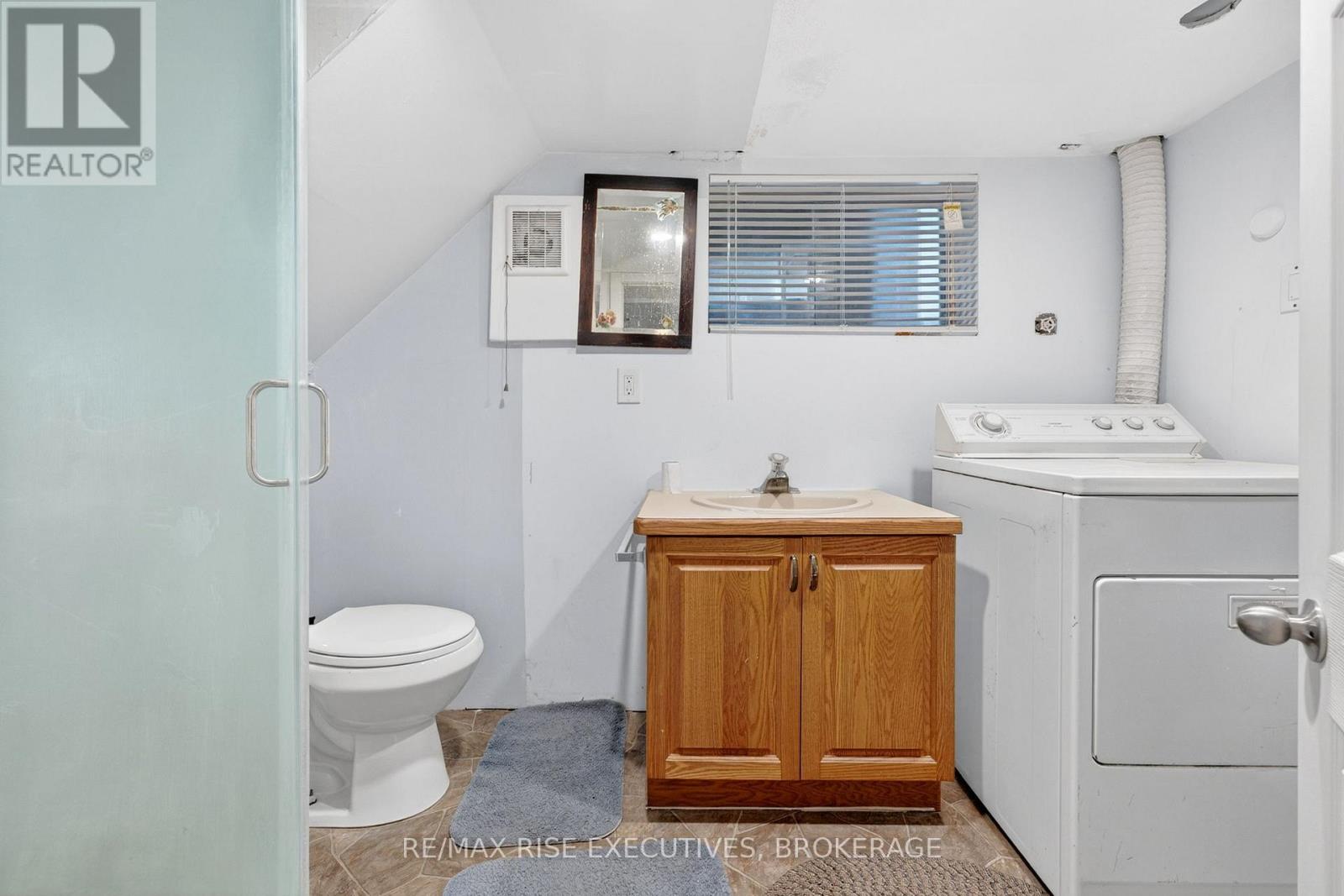 1071 HUDSON DRIVE - 16