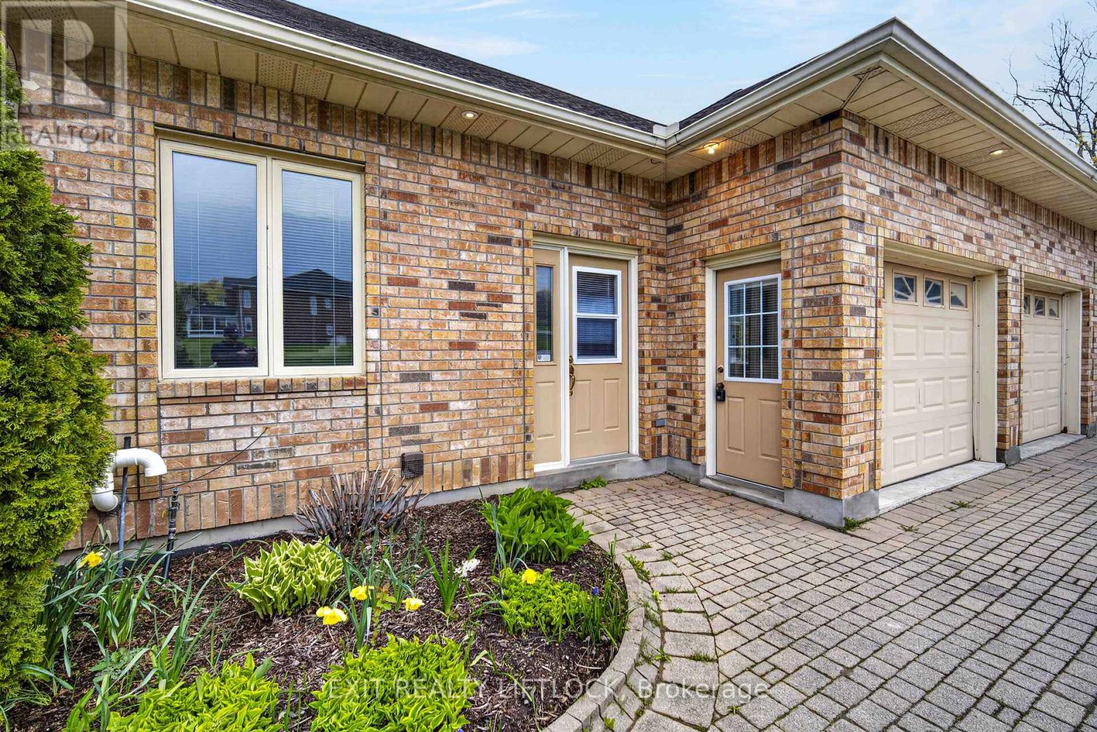 2045 CAMPBELL AVENUE - 49