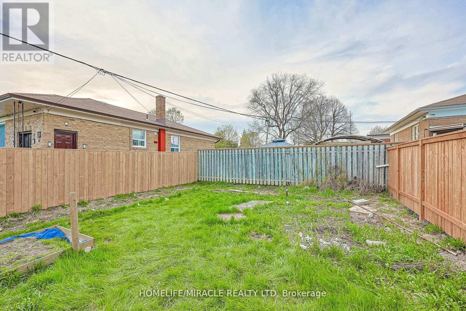 22 ARNPRIOR ROAD - 36