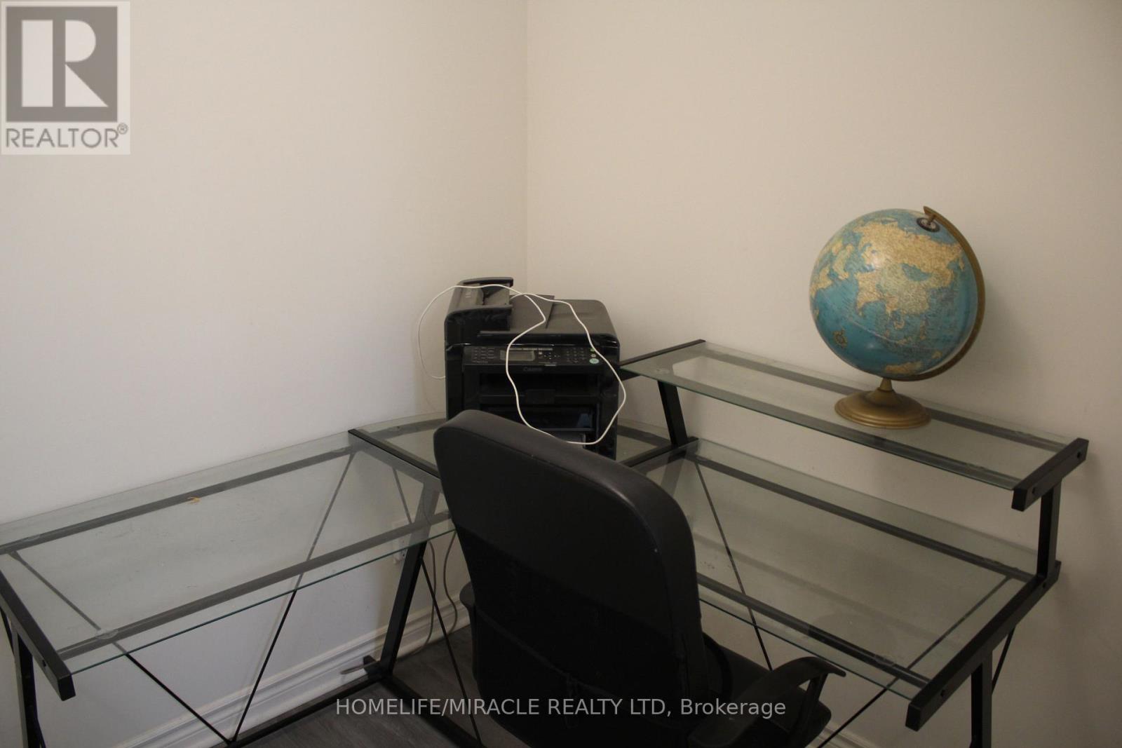 #1608 88 GRANGEWAY AVENUE - 33