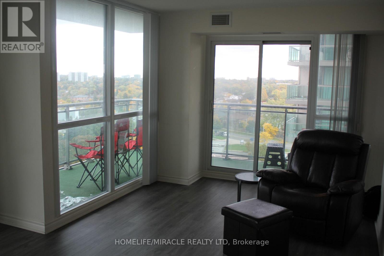 #1608 88 GRANGEWAY AVENUE - 7