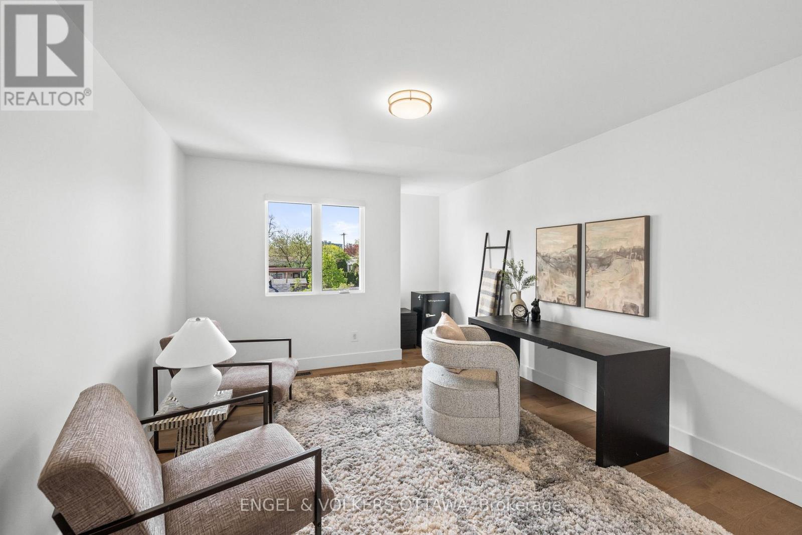 620 ROWANWOOD AVENUE - 27