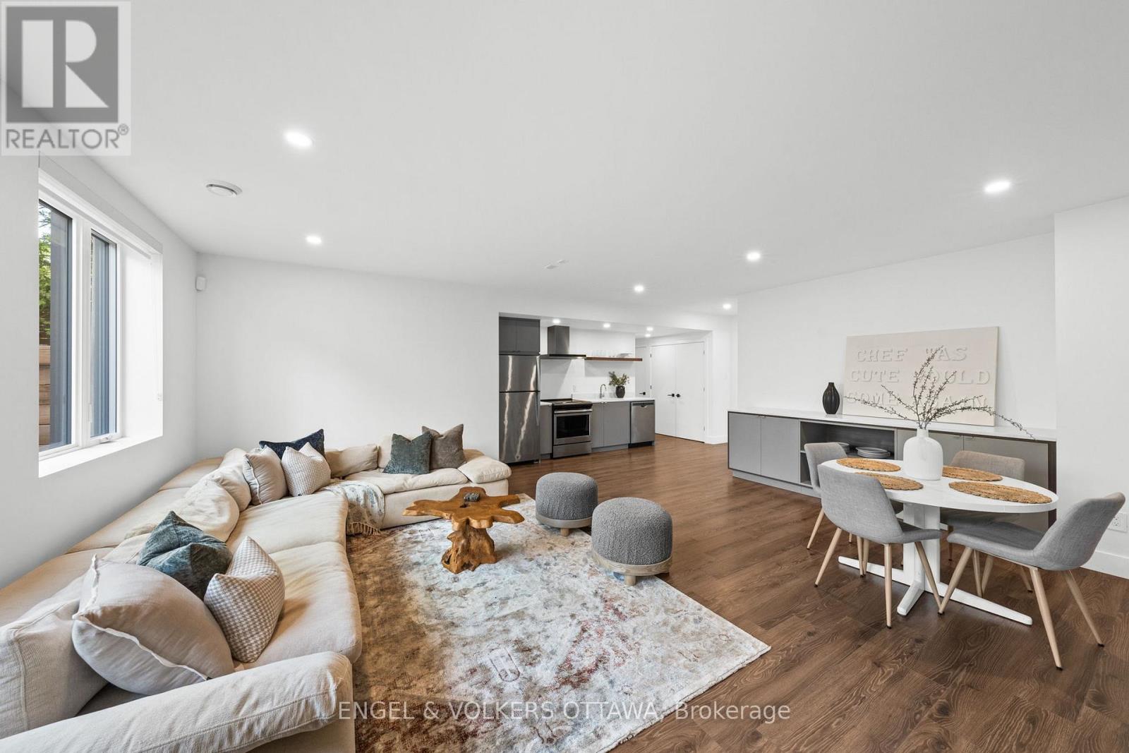 620 ROWANWOOD AVENUE - 33