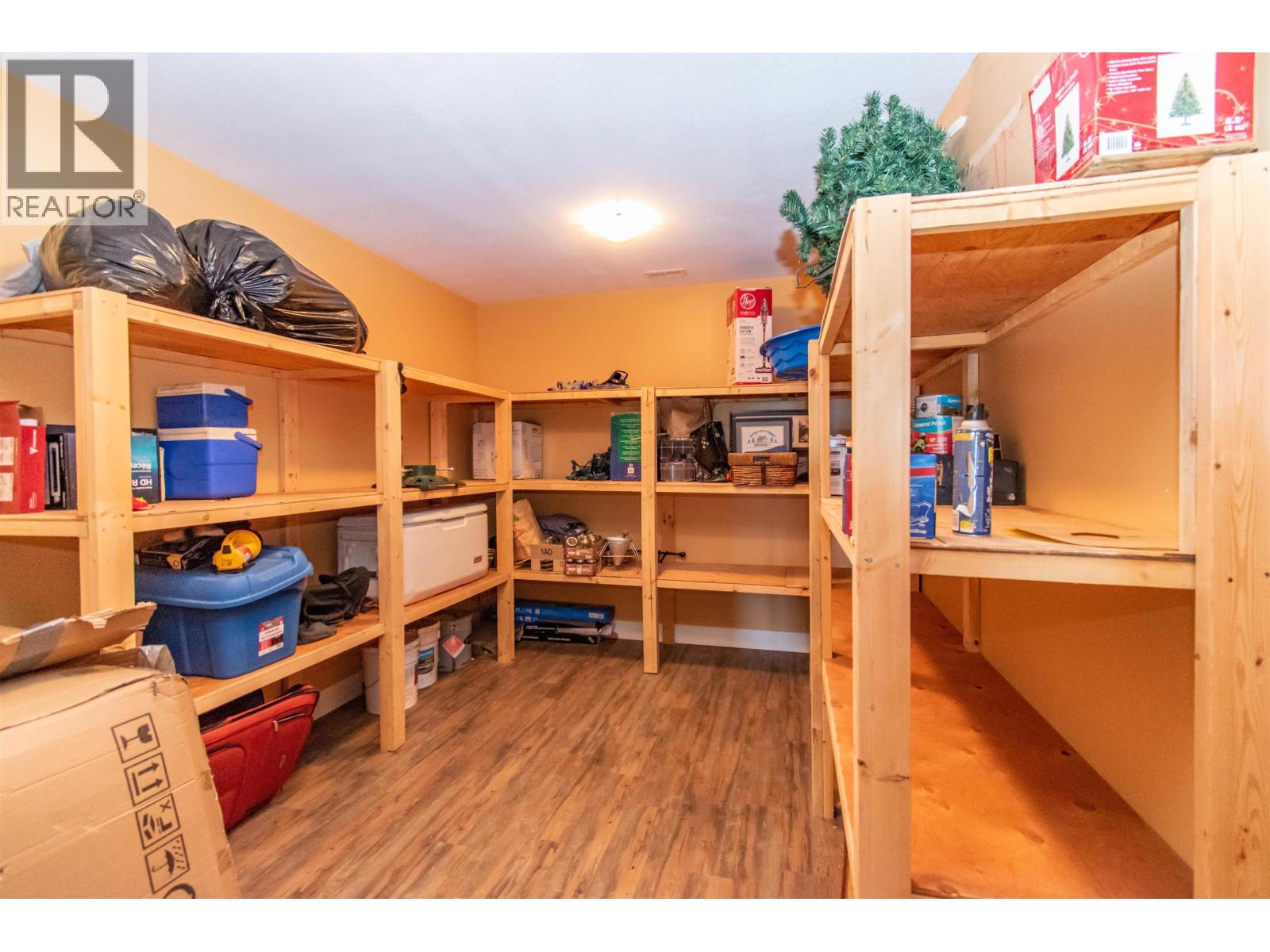 6536-7018 BOUNDARY ROAD - 28