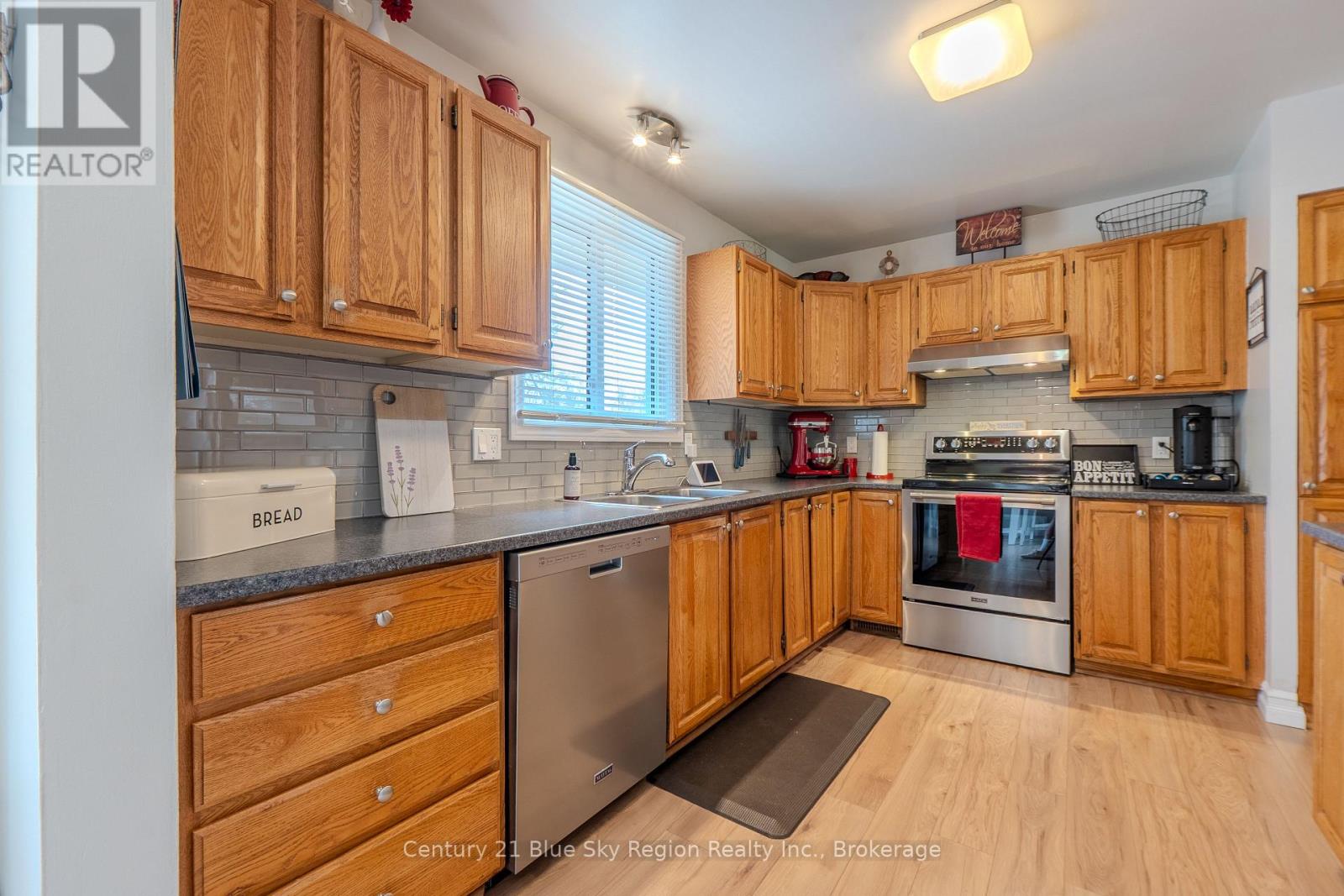 203 RANCIER STREET - 12