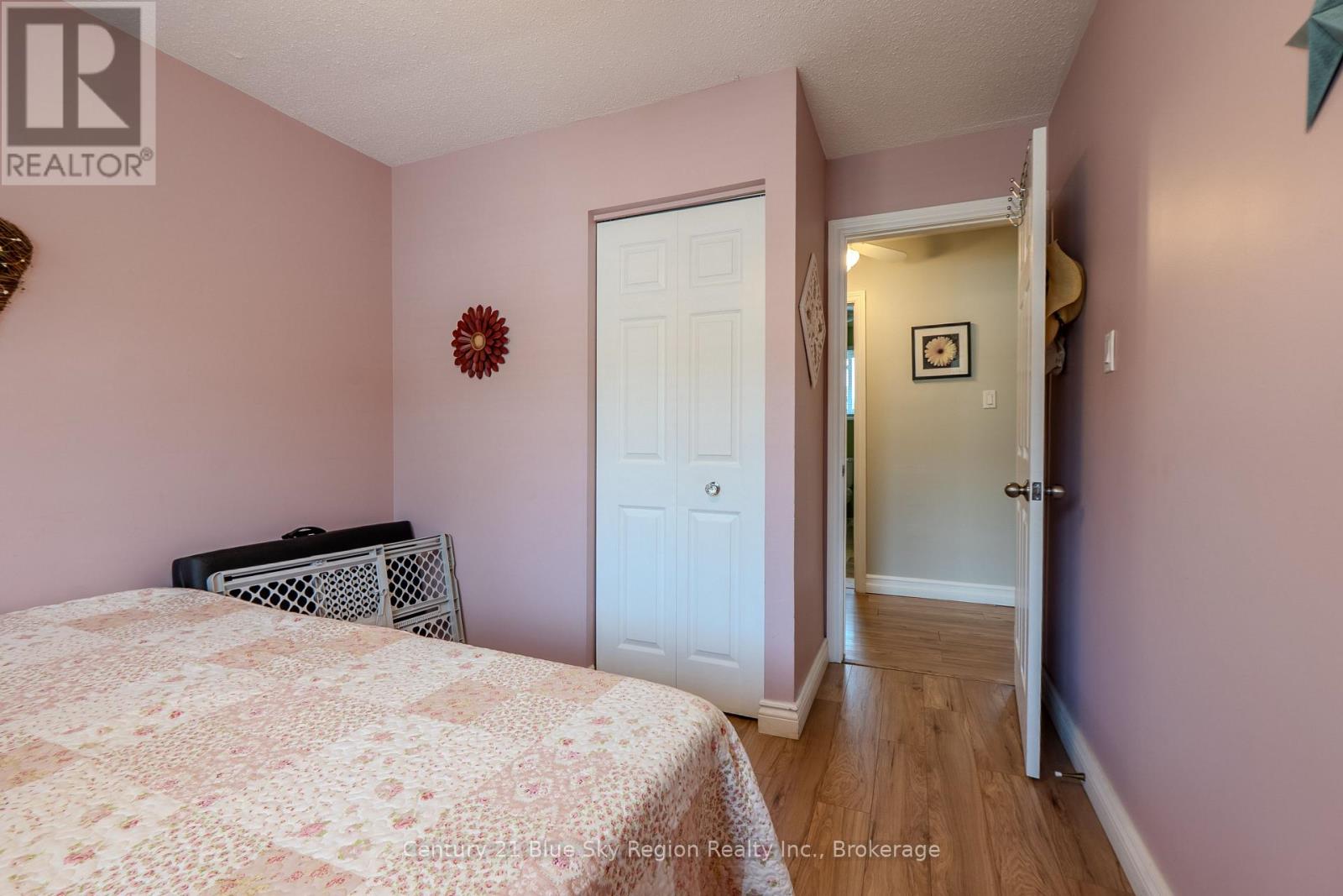 203 RANCIER STREET - 20