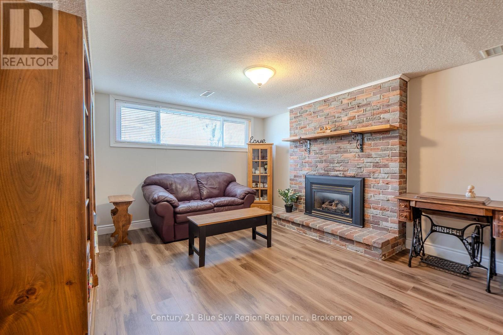 203 RANCIER STREET - 25