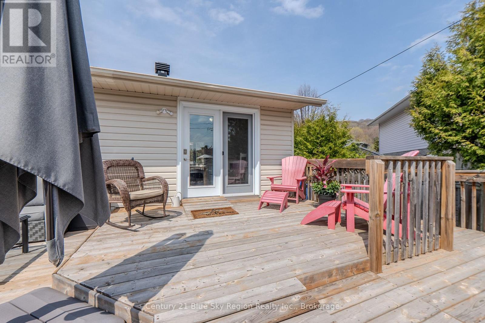 203 RANCIER STREET - 32