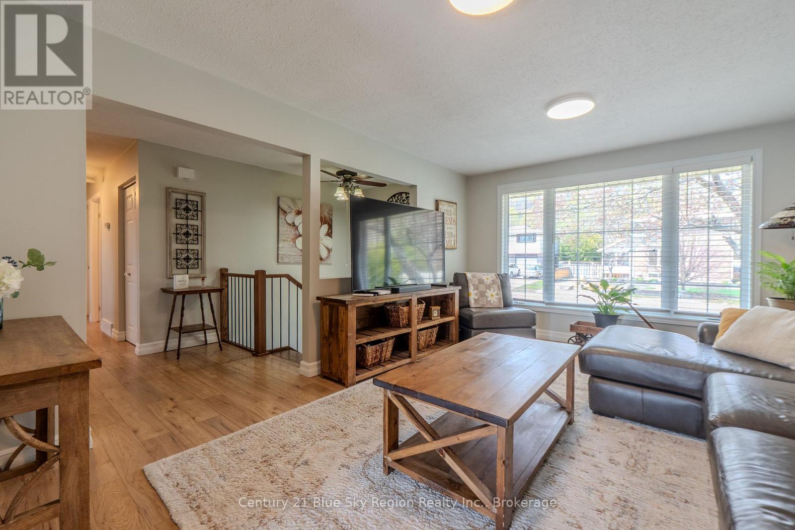 203 RANCIER STREET - 7