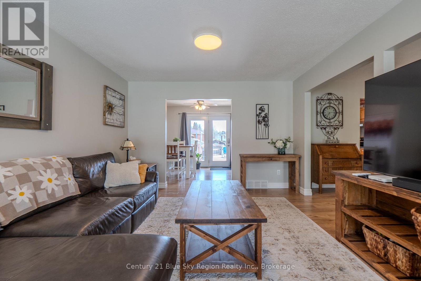 203 RANCIER STREET - 8