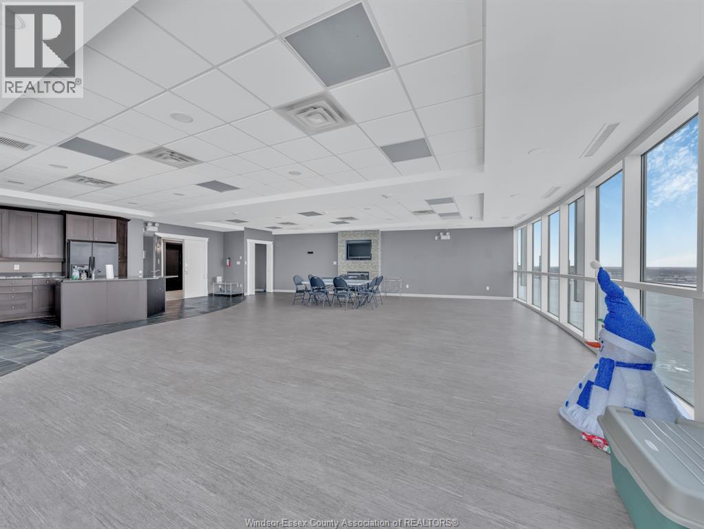 #703 1225 RIVERSIDE DRIVE West - 17