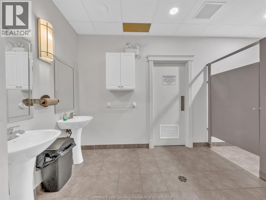 #703 1225 RIVERSIDE DRIVE West - 25