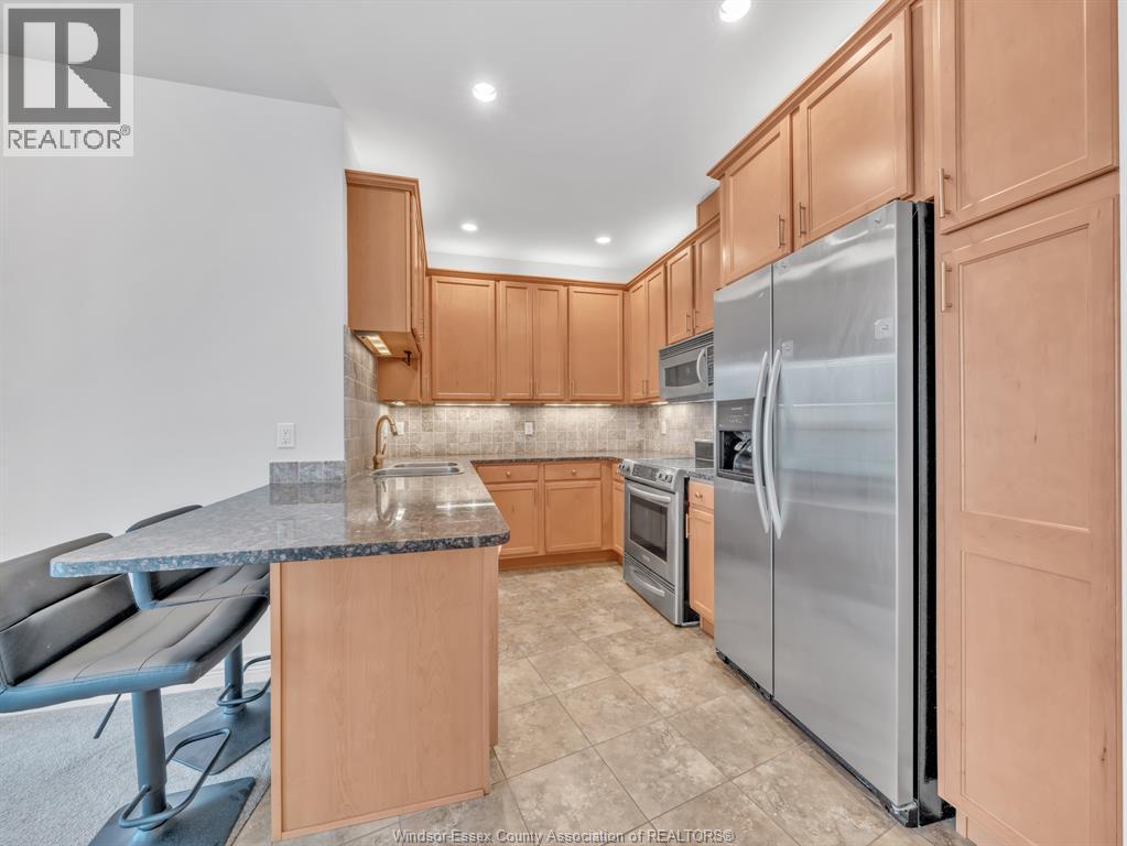 #703 1225 RIVERSIDE DRIVE West - 32