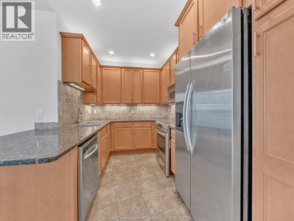 #703 1225 RIVERSIDE DRIVE West - 33