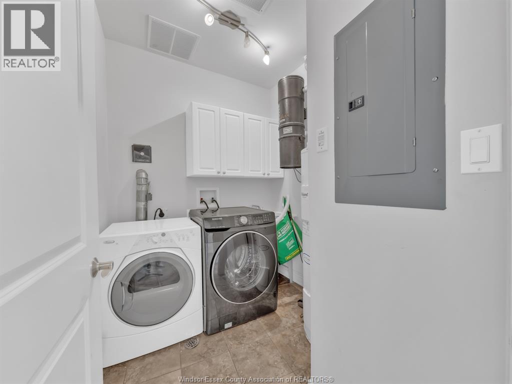 #703 1225 RIVERSIDE DRIVE West - 35