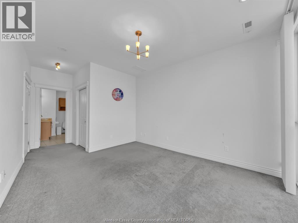 #703 1225 RIVERSIDE DRIVE West - 42