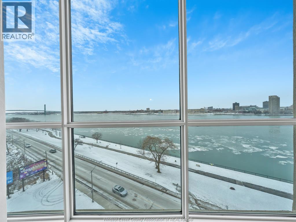 #703 1225 RIVERSIDE DRIVE West - 45