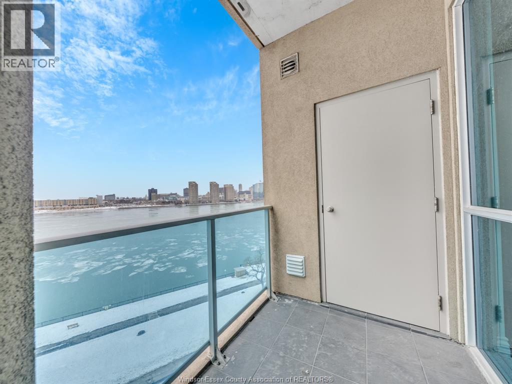 #703 1225 RIVERSIDE DRIVE West - 46