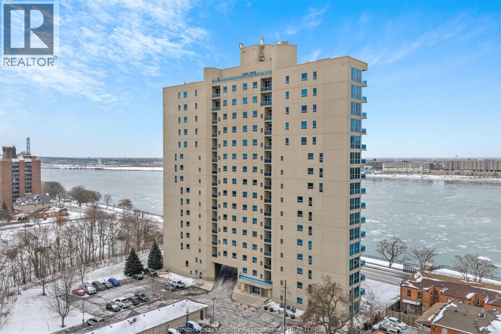#703 1225 RIVERSIDE DRIVE West - 6