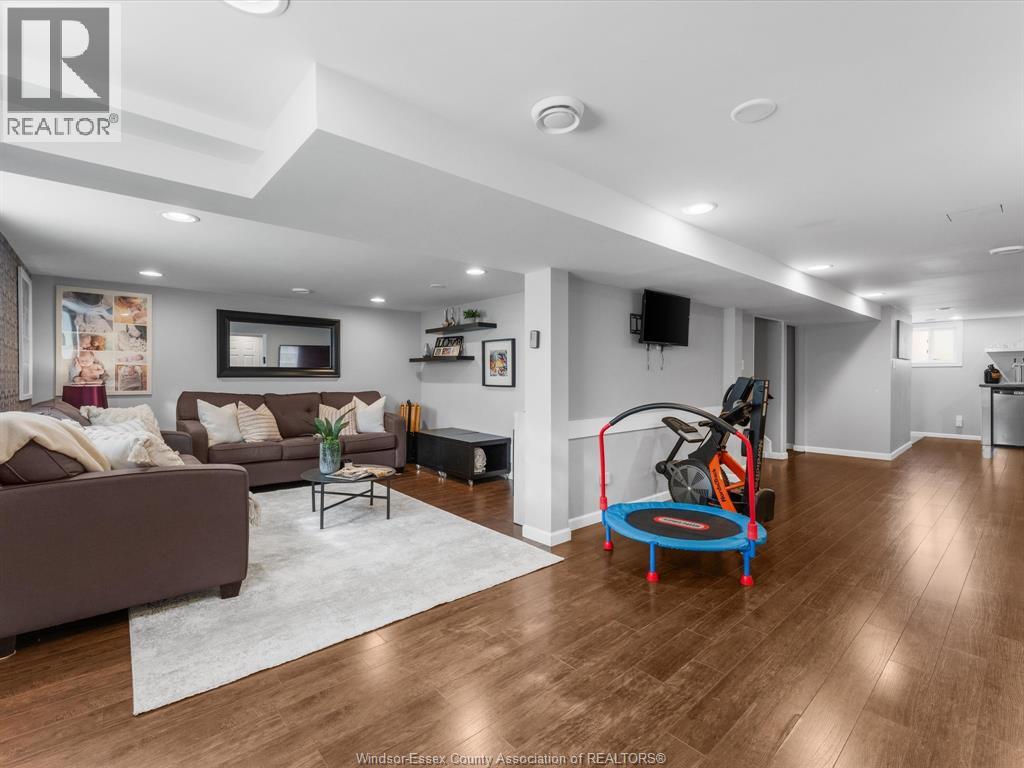 1384 GRANVILLE CRESCENT, Windsor, Ontario, N9C3N8 — Photo 48