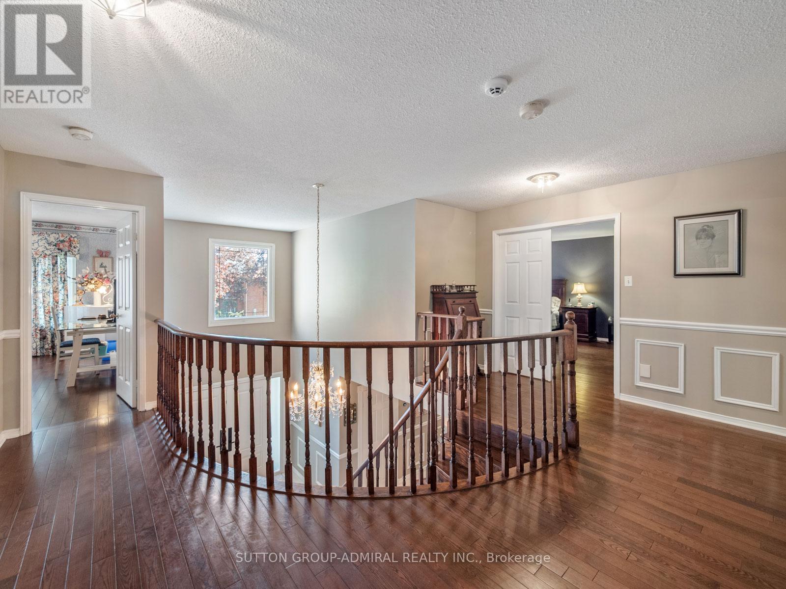 49 MIRIAM CRESCENT - 19