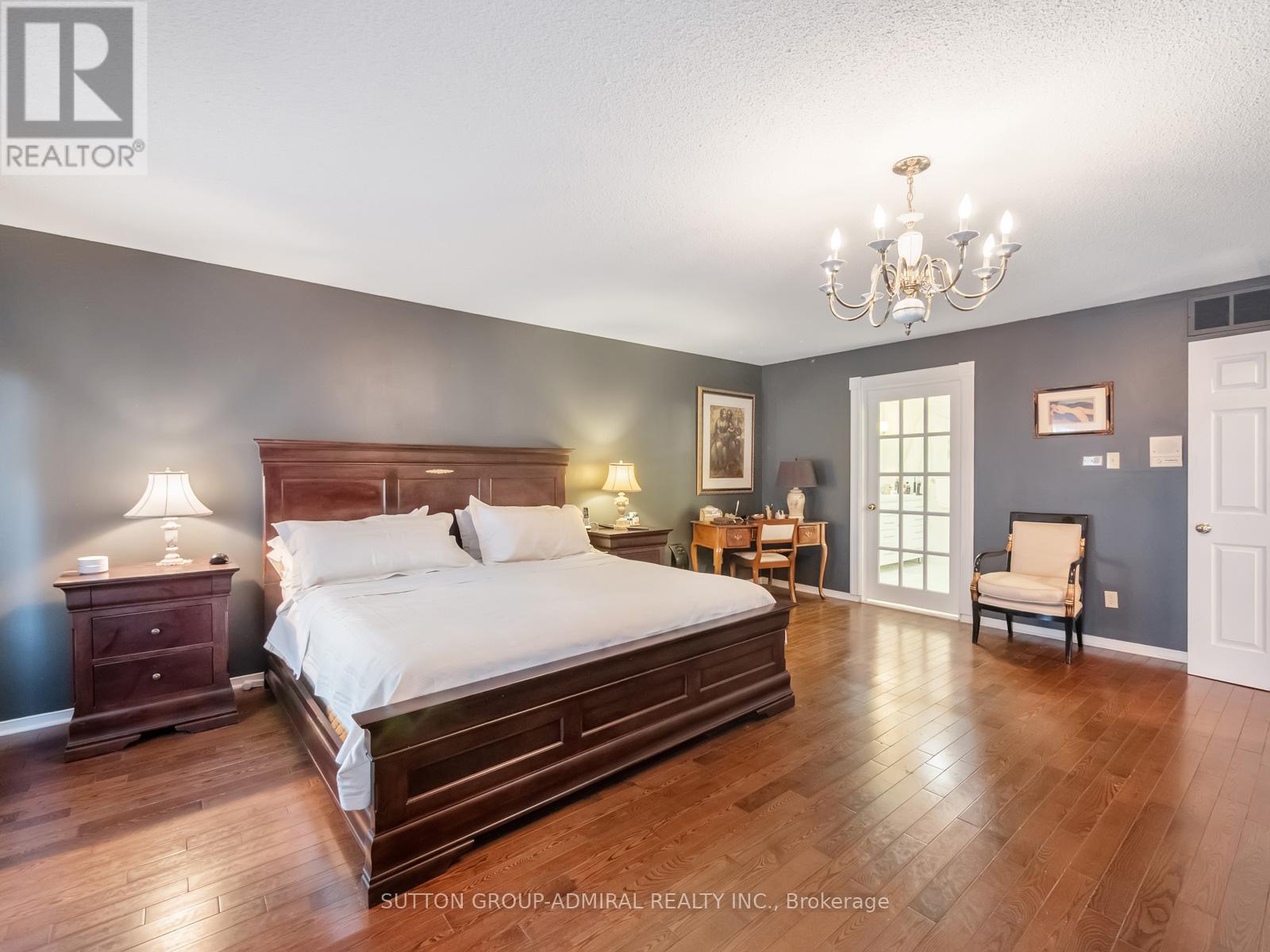 49 MIRIAM CRESCENT - 22