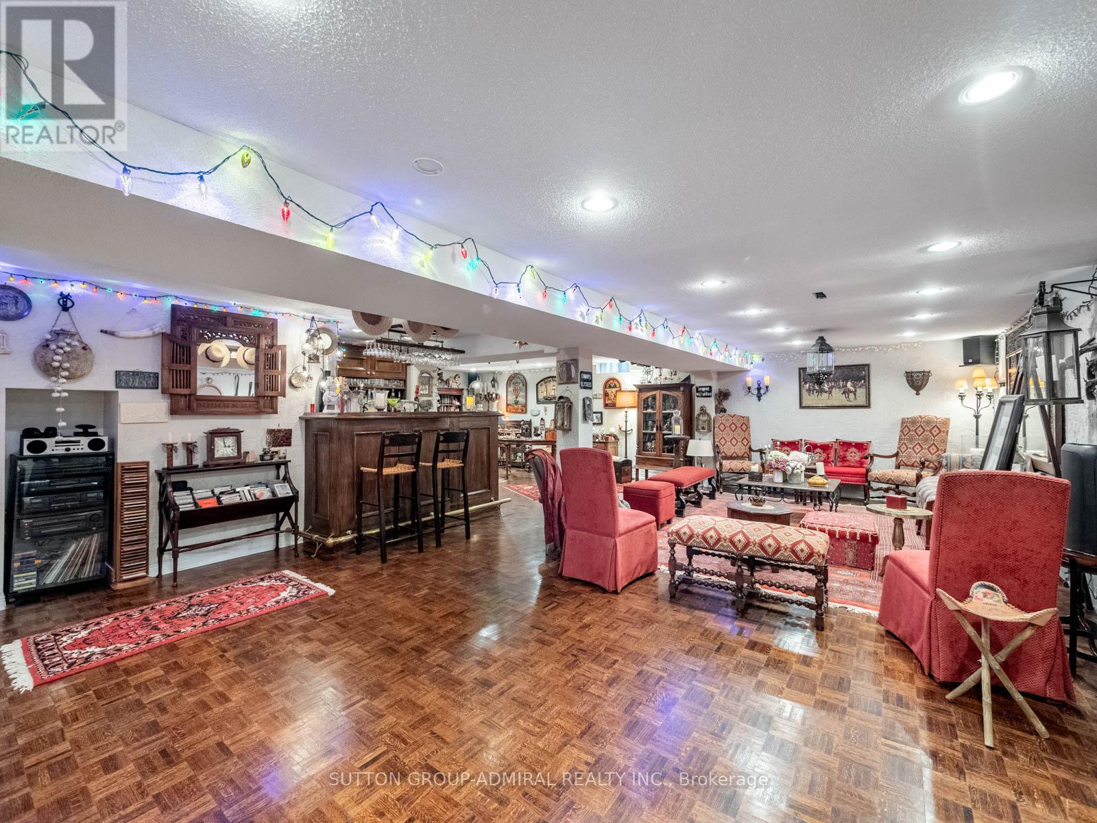 49 MIRIAM CRESCENT - 37