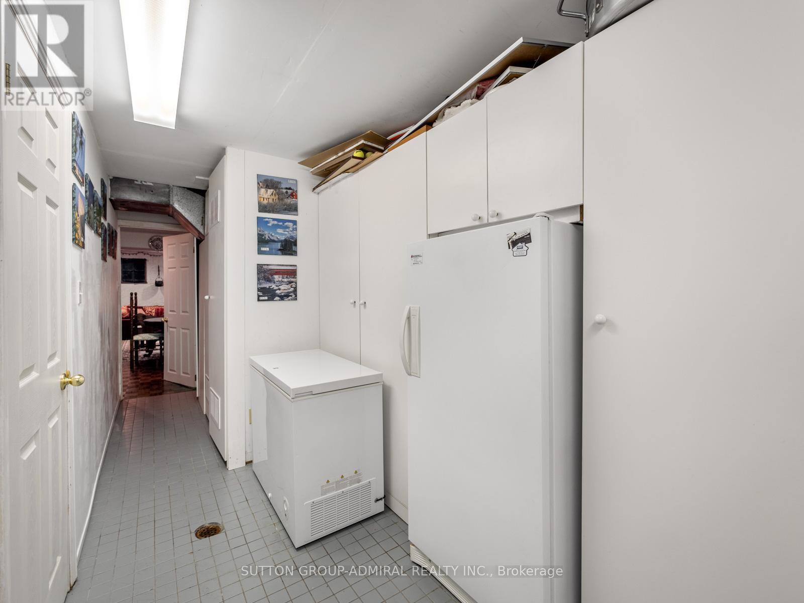 49 MIRIAM CRESCENT - 41
