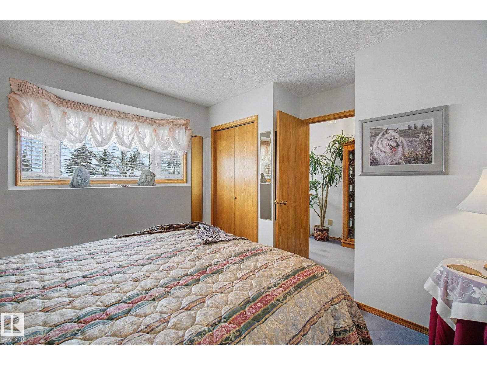53 COACHMAN WY - 32