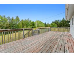211 Ch. Stephens, Otter Lake, QC J0X2P0 Photo 18