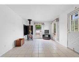 211 Ch. Stephens, Otter Lake, QC J0X2P0 Photo 8