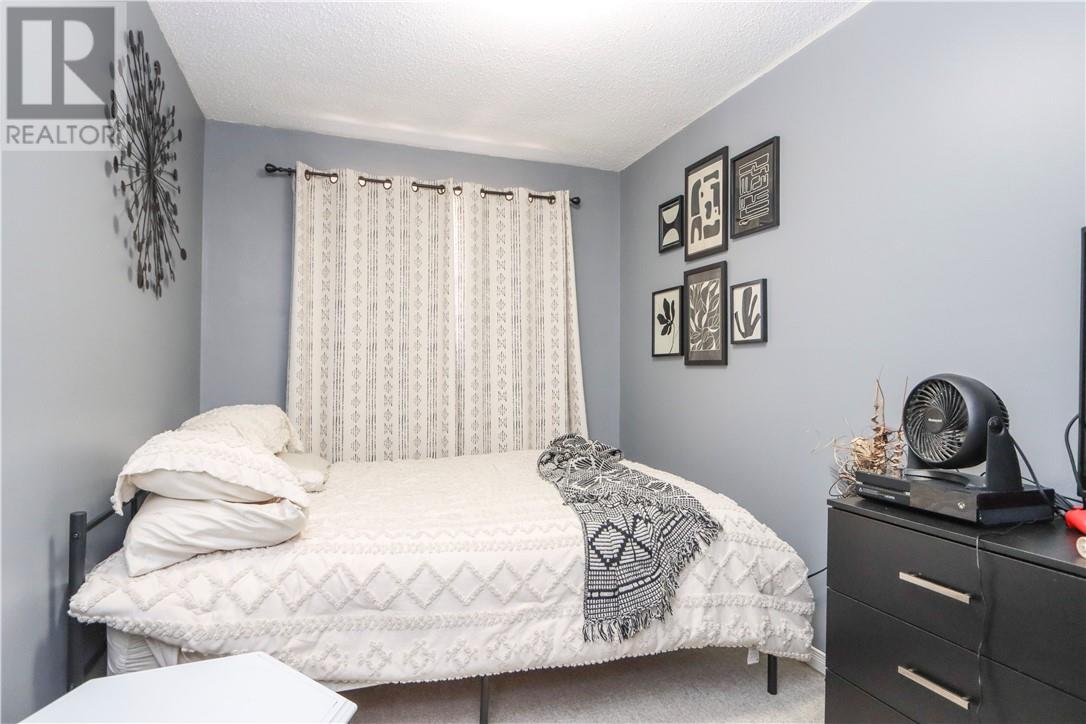 554 Phillip Street, Lively, Ontario, P3Y1N1 — Photo 3