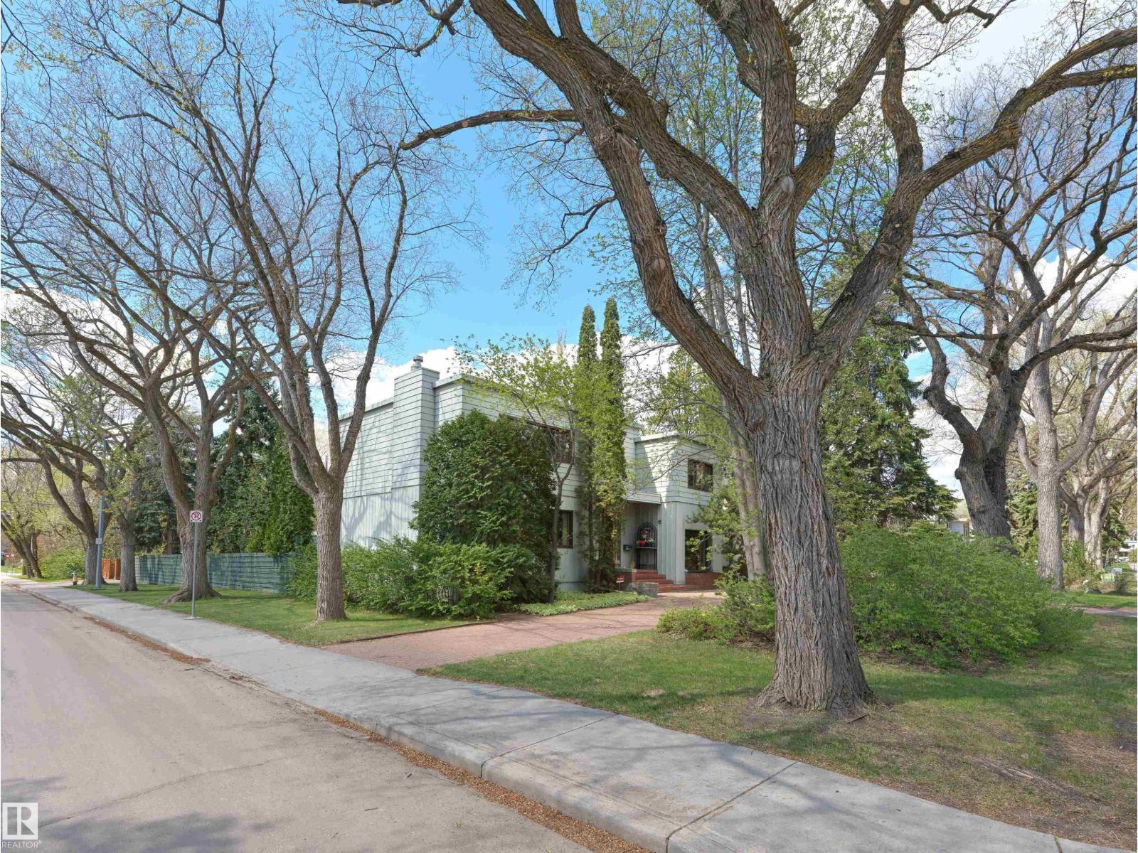 9202 117 ST NW - 37