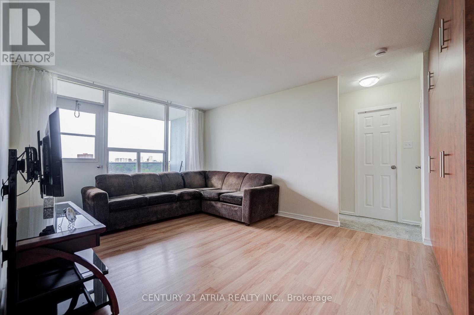 #906 235 GRANDRAVINE DRIVE - 16