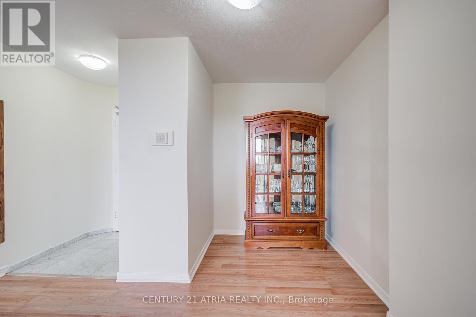 #906 235 GRANDRAVINE DRIVE - 23