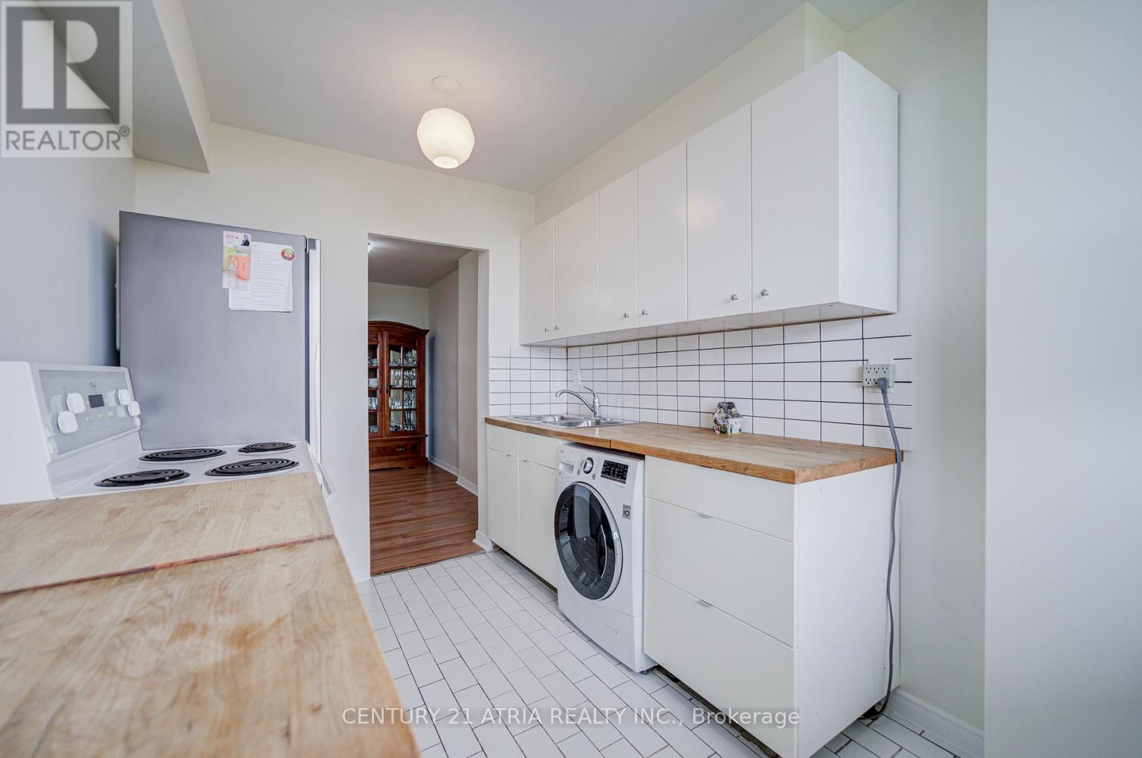 #906 235 GRANDRAVINE DRIVE - 28