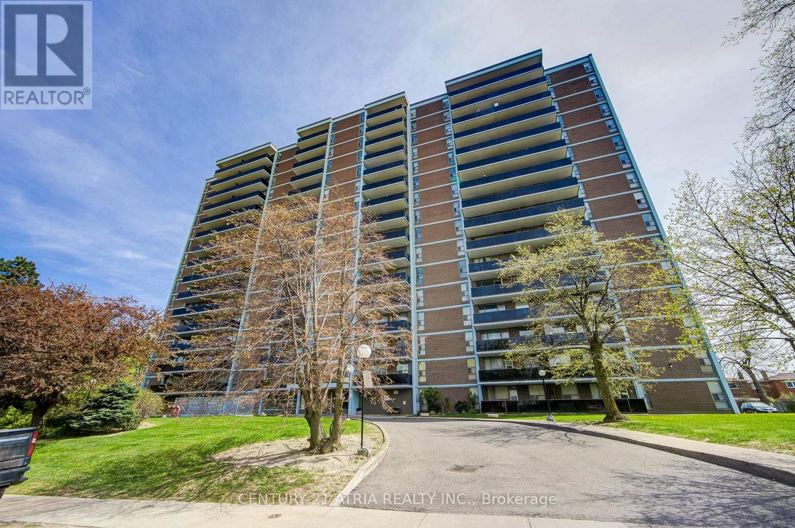 #906 235 GRANDRAVINE DRIVE - 3