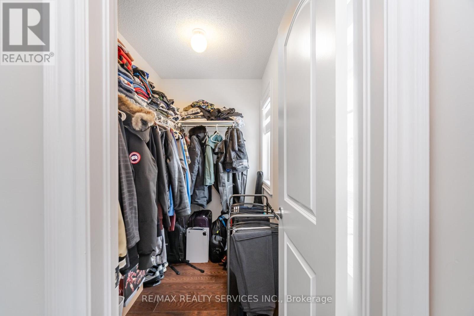 20 ROYAL FERN CRESCENT - 39