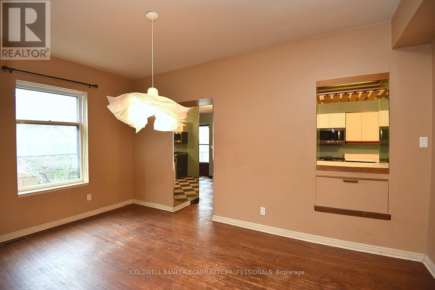 128 HESS STREET S - 13
