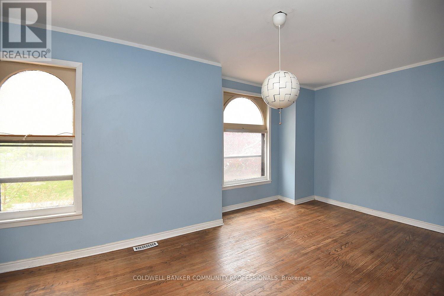 128 HESS STREET S - 24