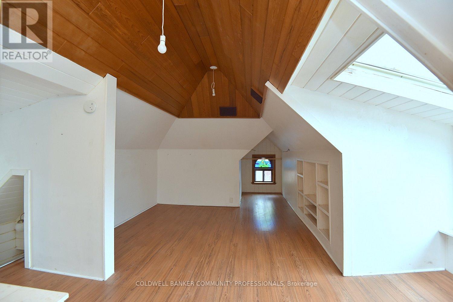 128 HESS STREET S - 35