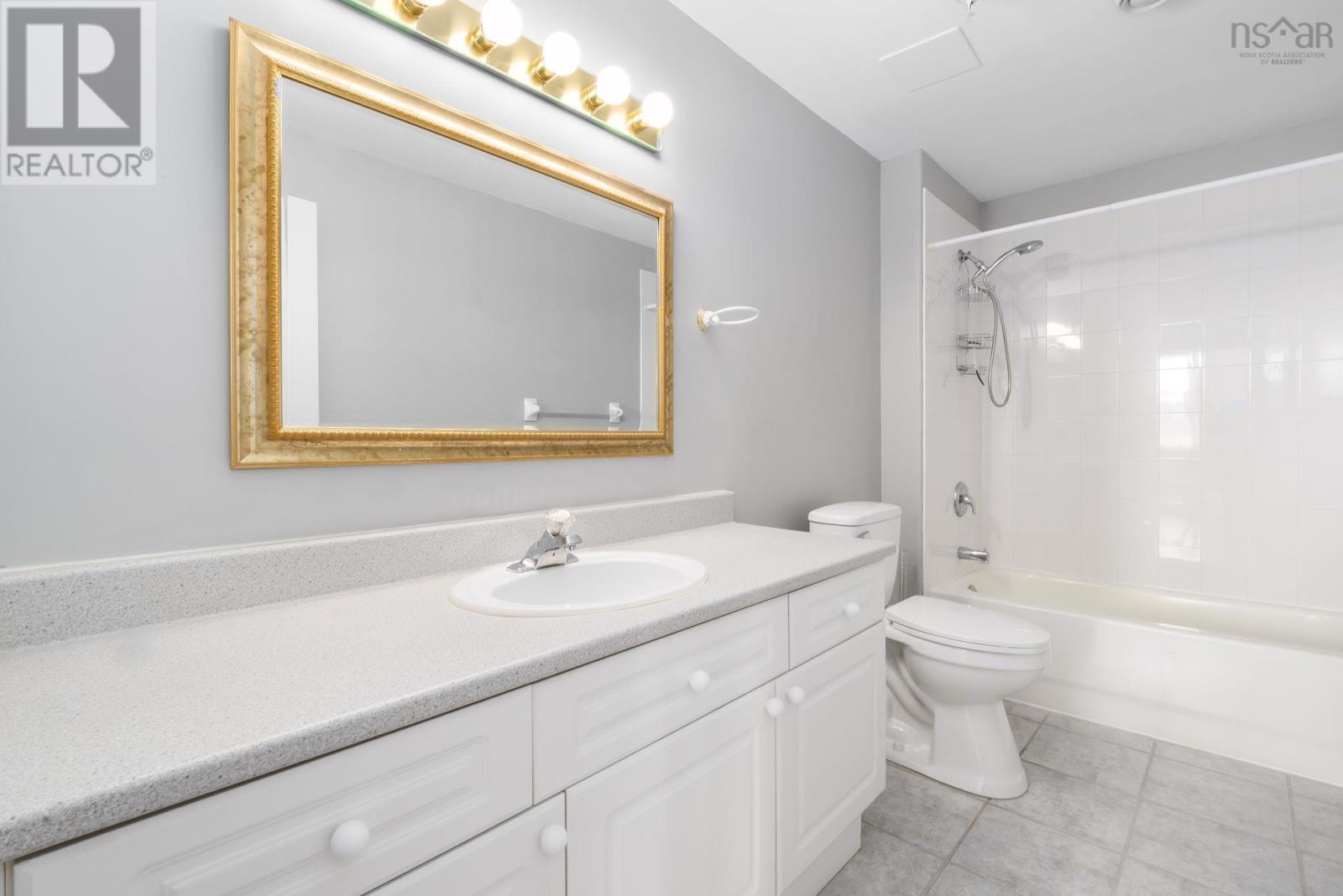 #405 429 Parkland Drive - 22
