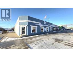 9616 100 Street, Peace River, AB T8S1S4 Photo 11