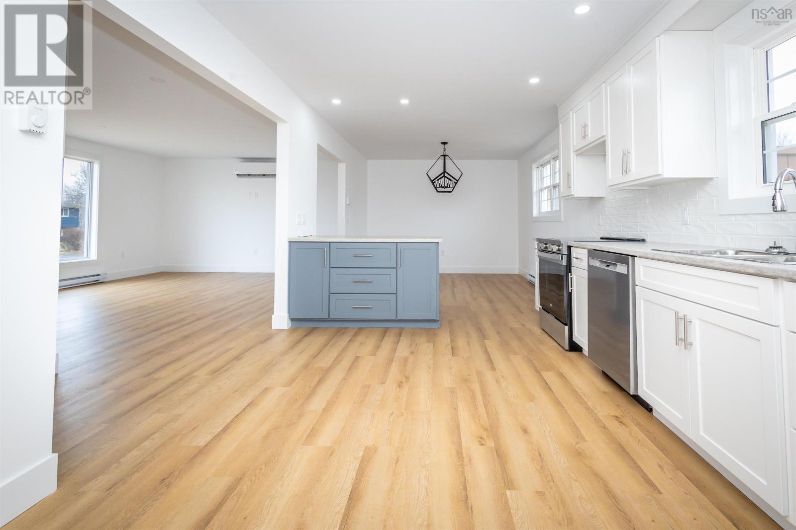 6 Turner Street - 10