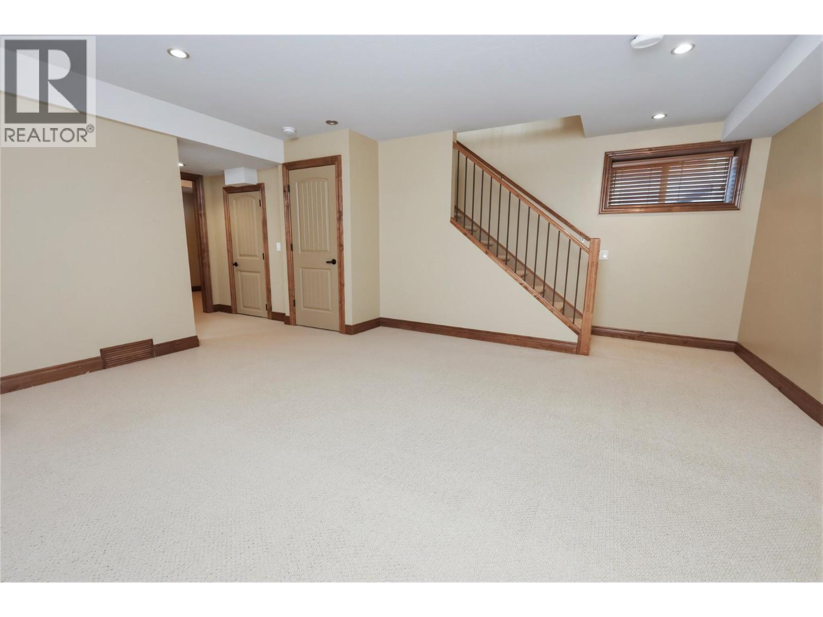 #43 4868 Riverview Drive - 33