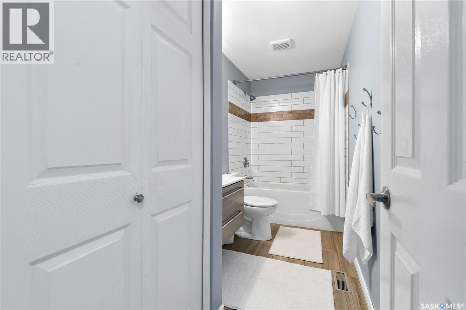 1206 Flexman CRESCENT N - 10