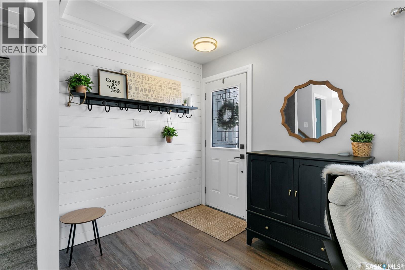 1206 Flexman CRESCENT N - 2